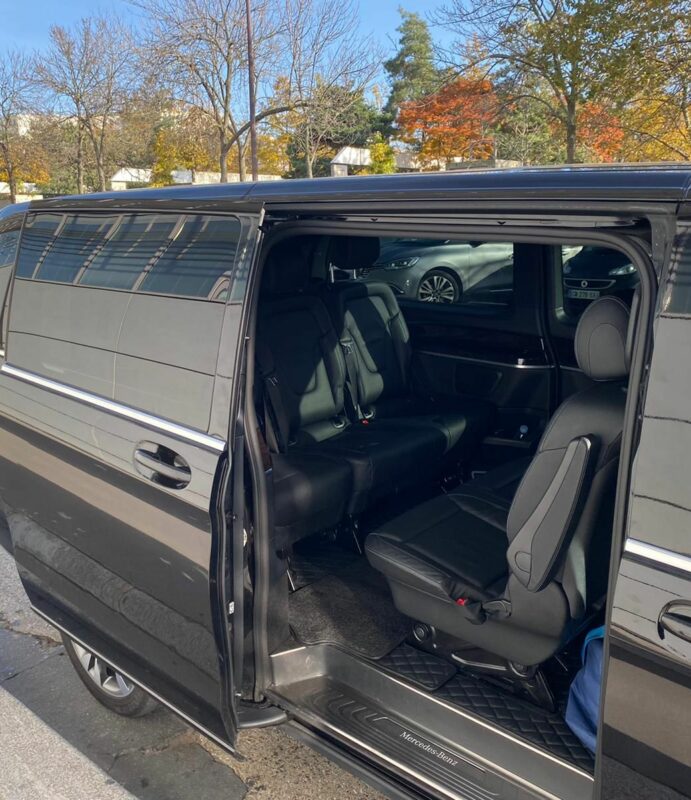 Service de mise à disposition à Paris avec chauffeur privé City Cab et van premium