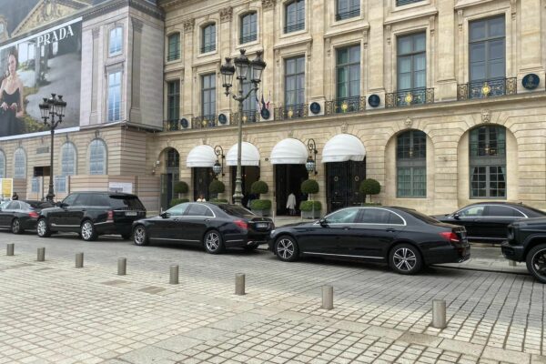 Service de navette VIP City Cab Paris pour hôtels de luxe et transferts premium